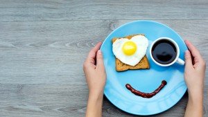 Hoe belangrijk is de timing van je eten voor sportprestaties?