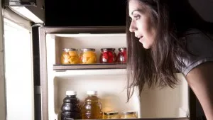 Kom je sneller aan als je ’s avonds laat eet?
