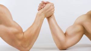 Hoe word je onverslaanbaar met armpje drukken?