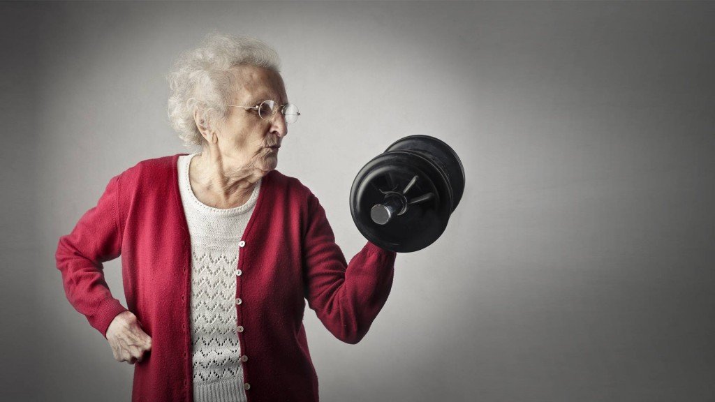 Het belang van krachttraining op latere leeftijd - FIT.nl