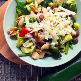 Pasta kip pesto met groene groenten