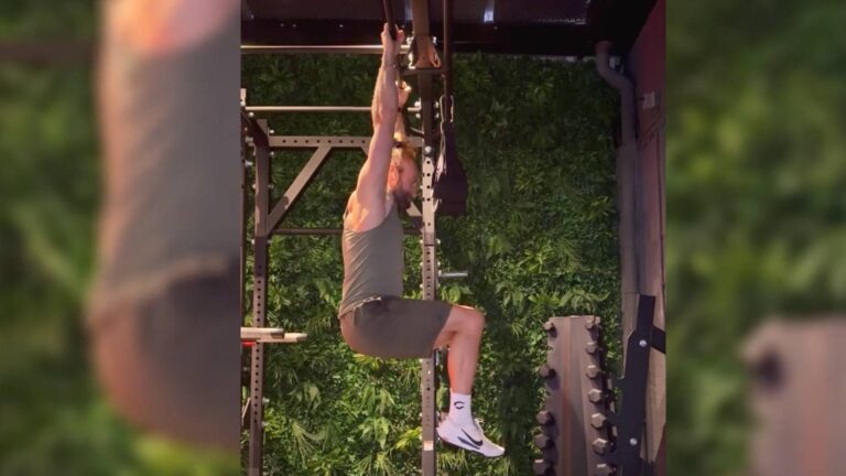 Hanging Knee Raise