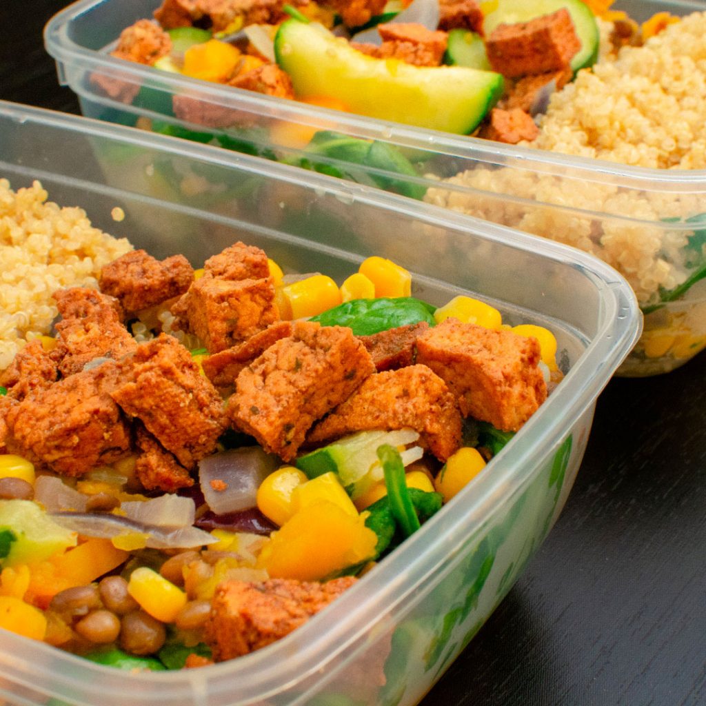 Vega wokschotel met quinoa