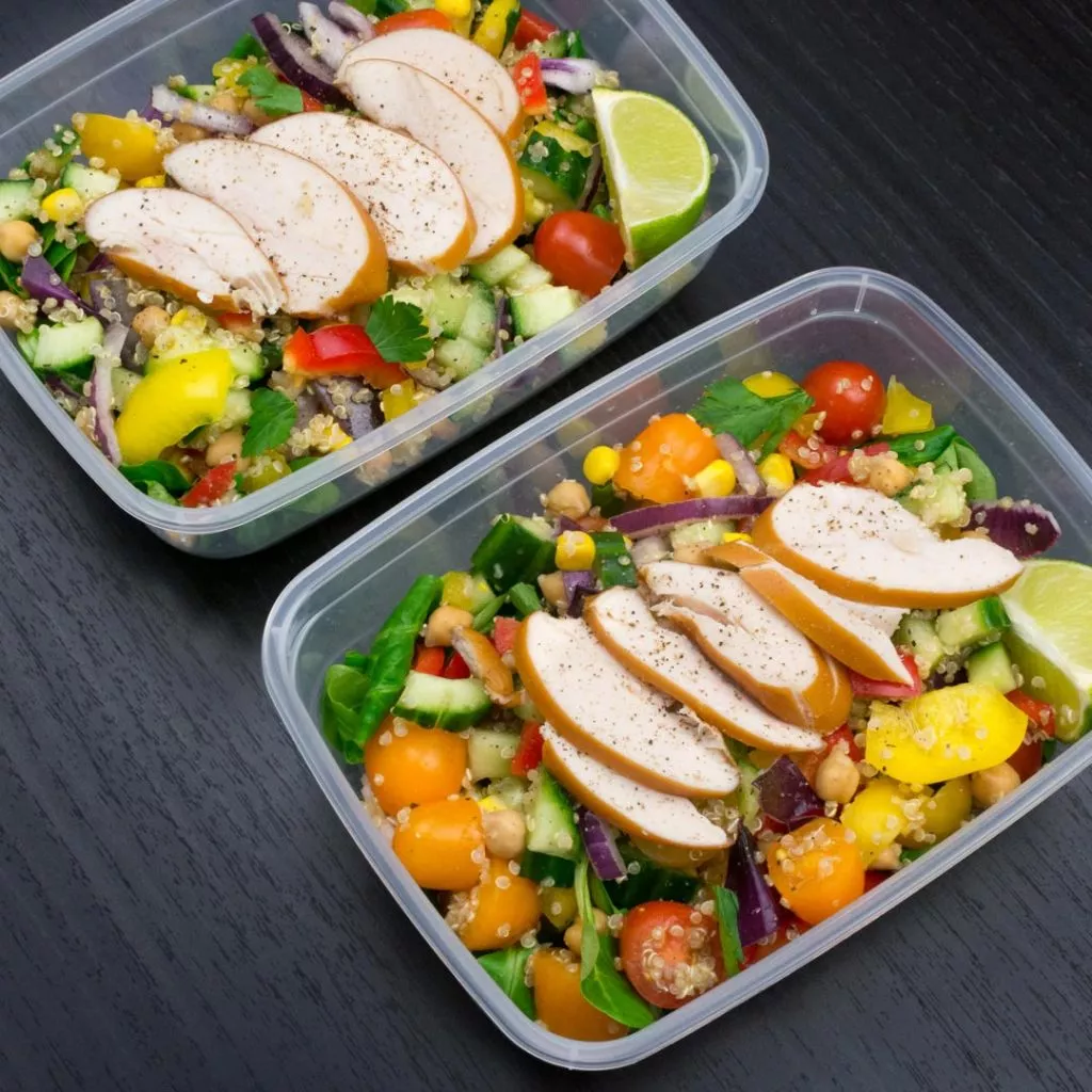 Snelle salade met kip