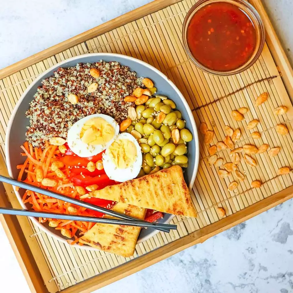 Buddha bowl met tofu en quinoa