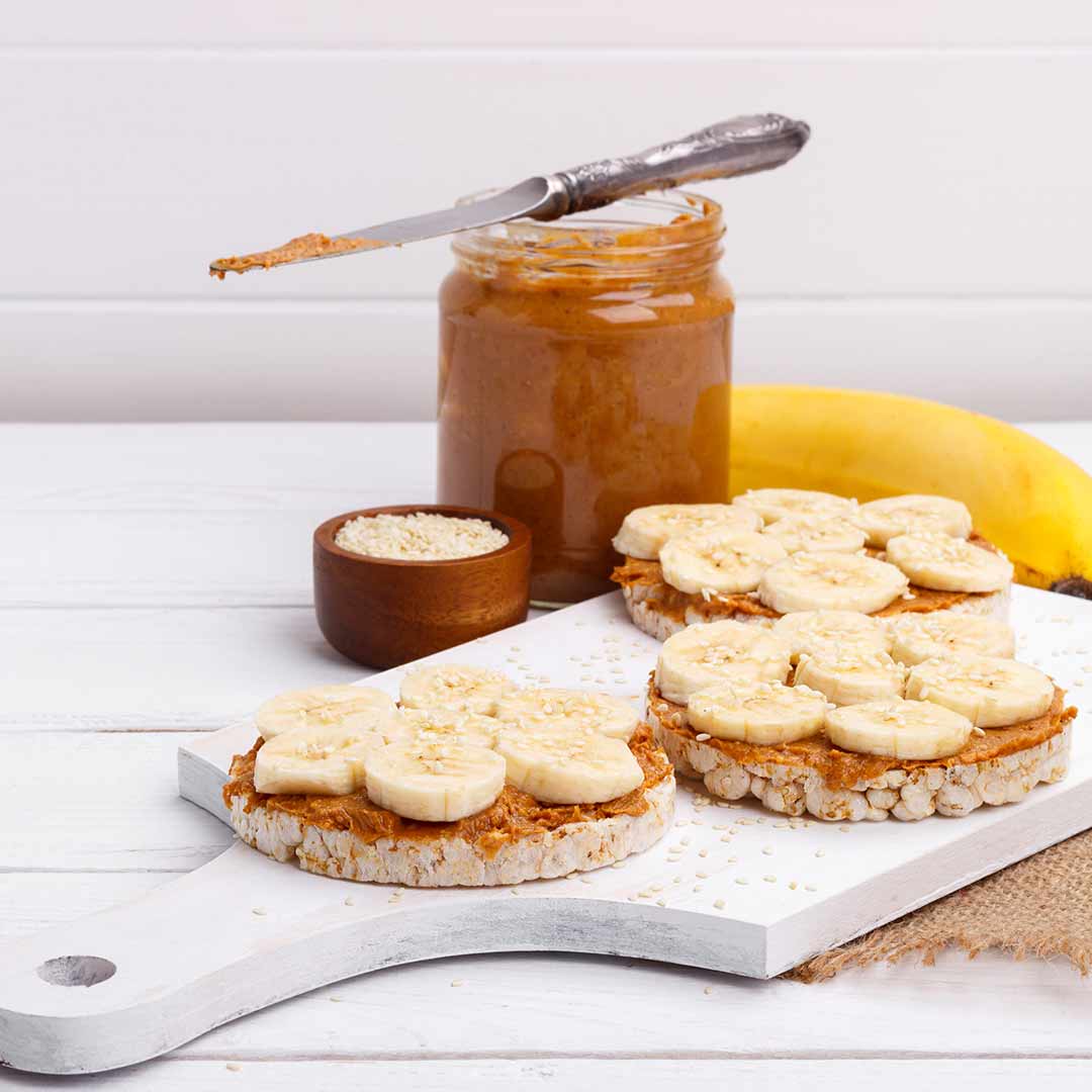 Rijstwafel met pindakaas en banaan recept