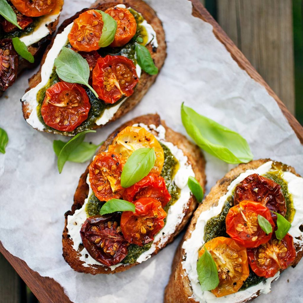 Bruschetta met ricotta & pesto