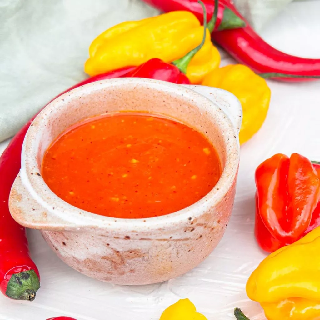 Pittig tropische saus