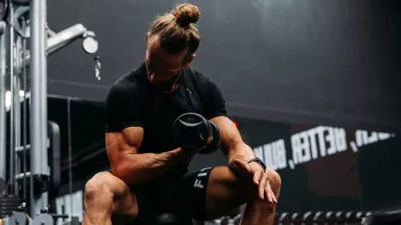 cheated-bicep-curl
