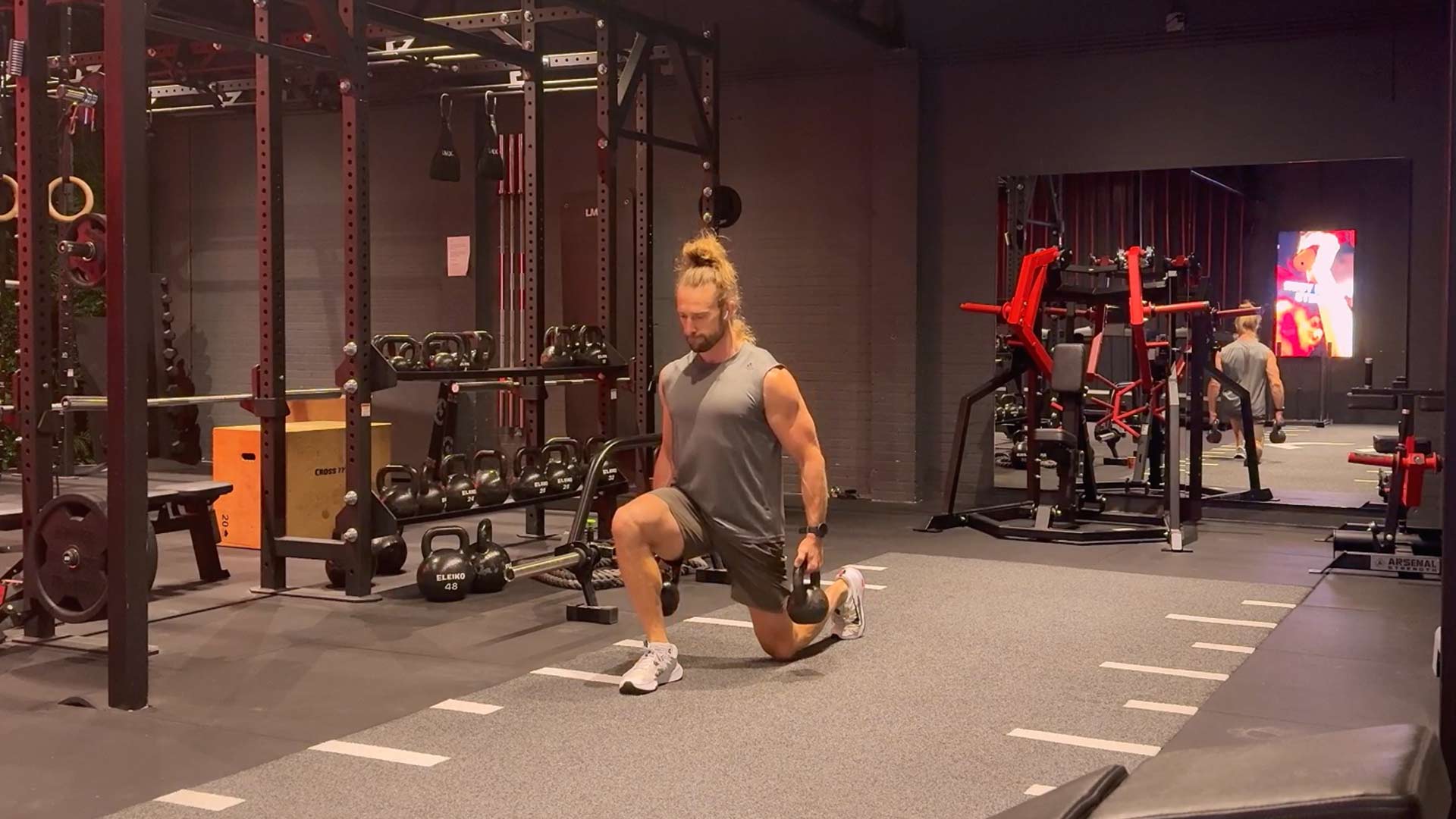 Walking lunge