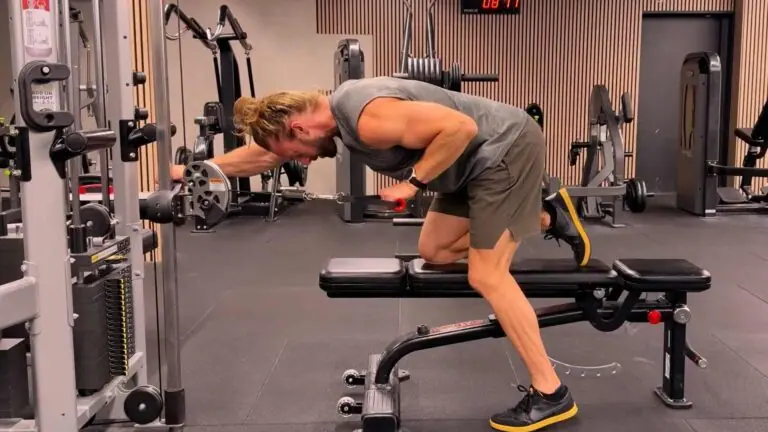 Cable triceps kickback