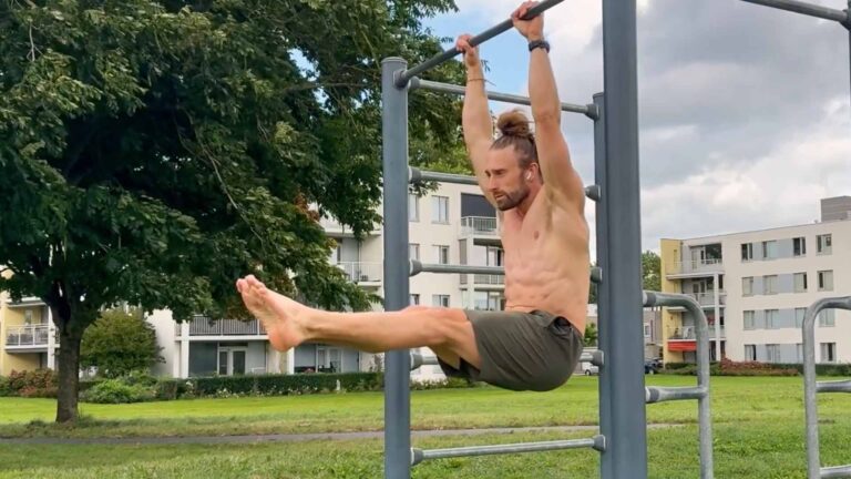 Hanging leg raise